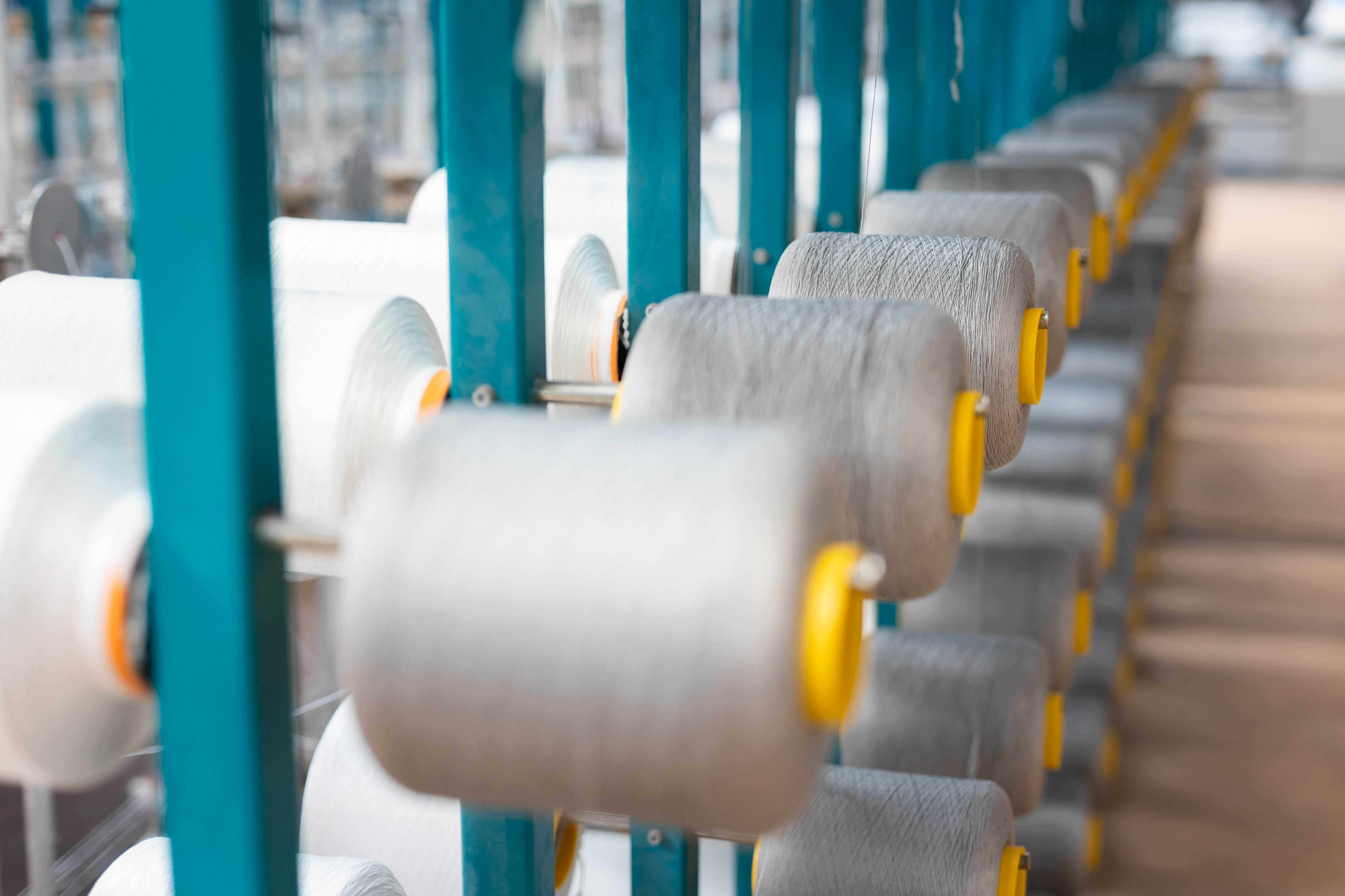 Microfiber yarn production for pile cloth filtration at R+F FilterElements GmbH